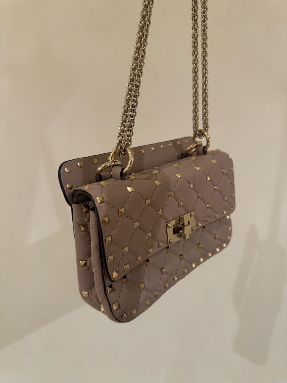 Valentino Garavani Quilted Rockstud Crossbody Bag in Taupe - Picture 5 of 6